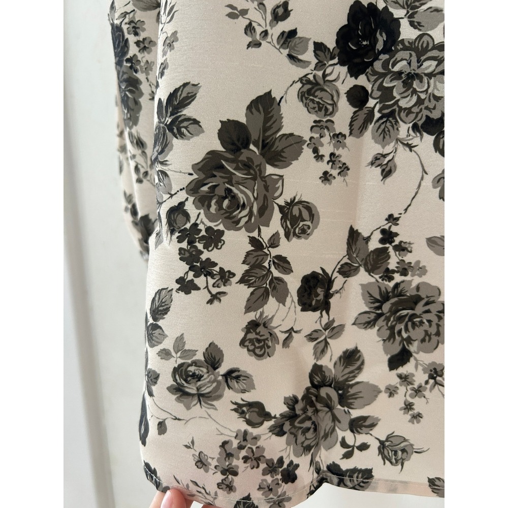 Tuckernuck Bouvier Blouse Faded Roses Floral Ruffle Neck Cream Black Size M - Picture 6 of 6